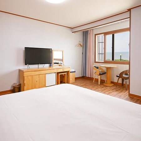 Fantastic Ocean View Sydney Hotel Чеджу Екстериор снимка