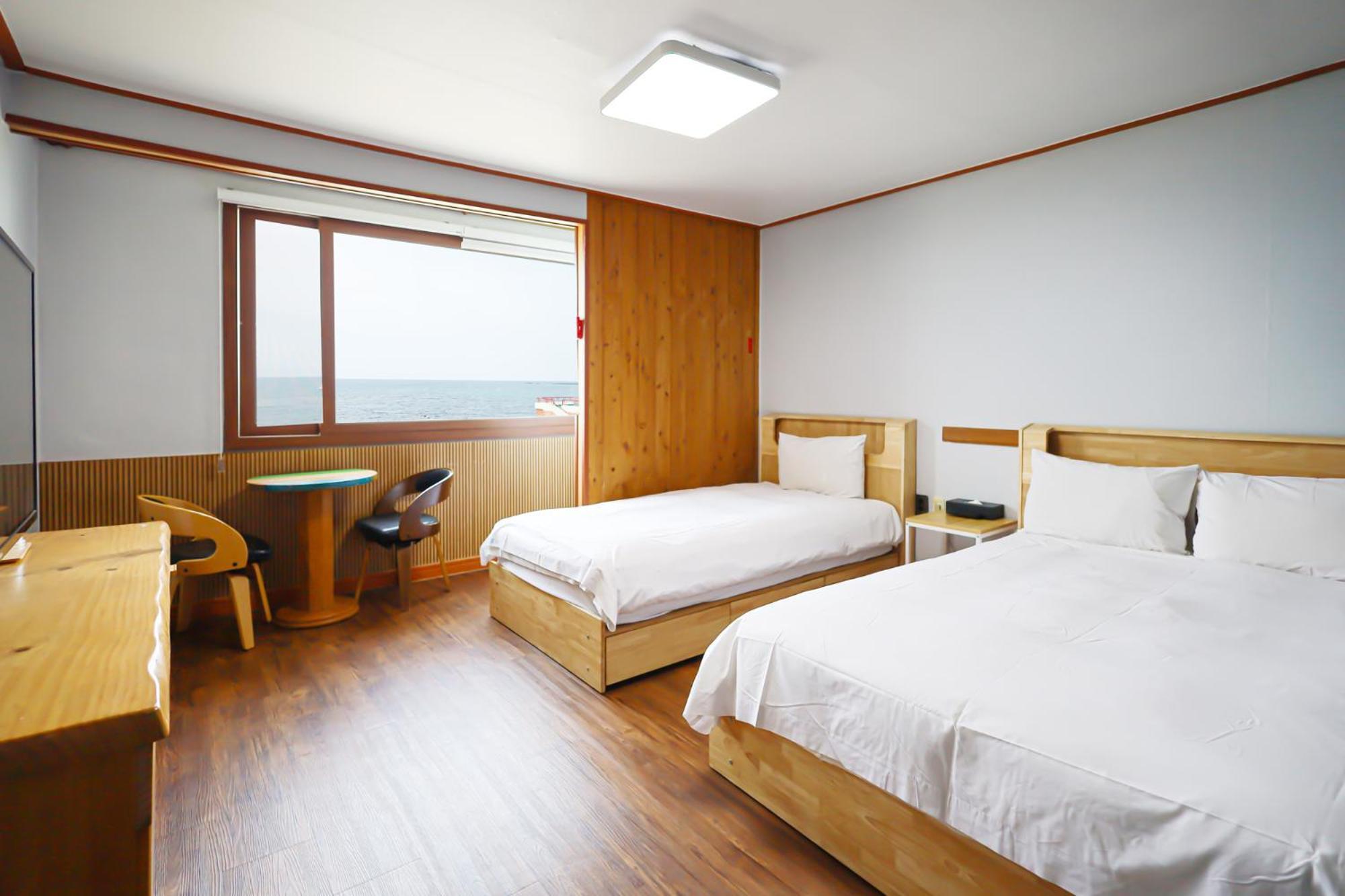 Fantastic Ocean View Sydney Hotel Чеджу Екстериор снимка