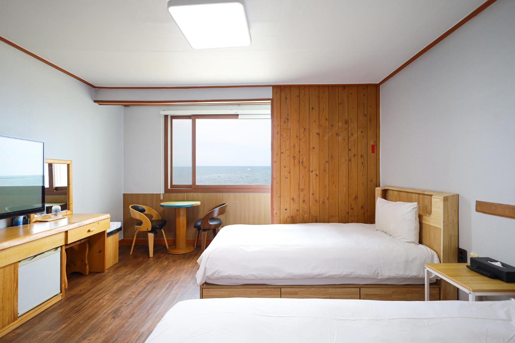 Fantastic Ocean View Sydney Hotel Чеджу Екстериор снимка