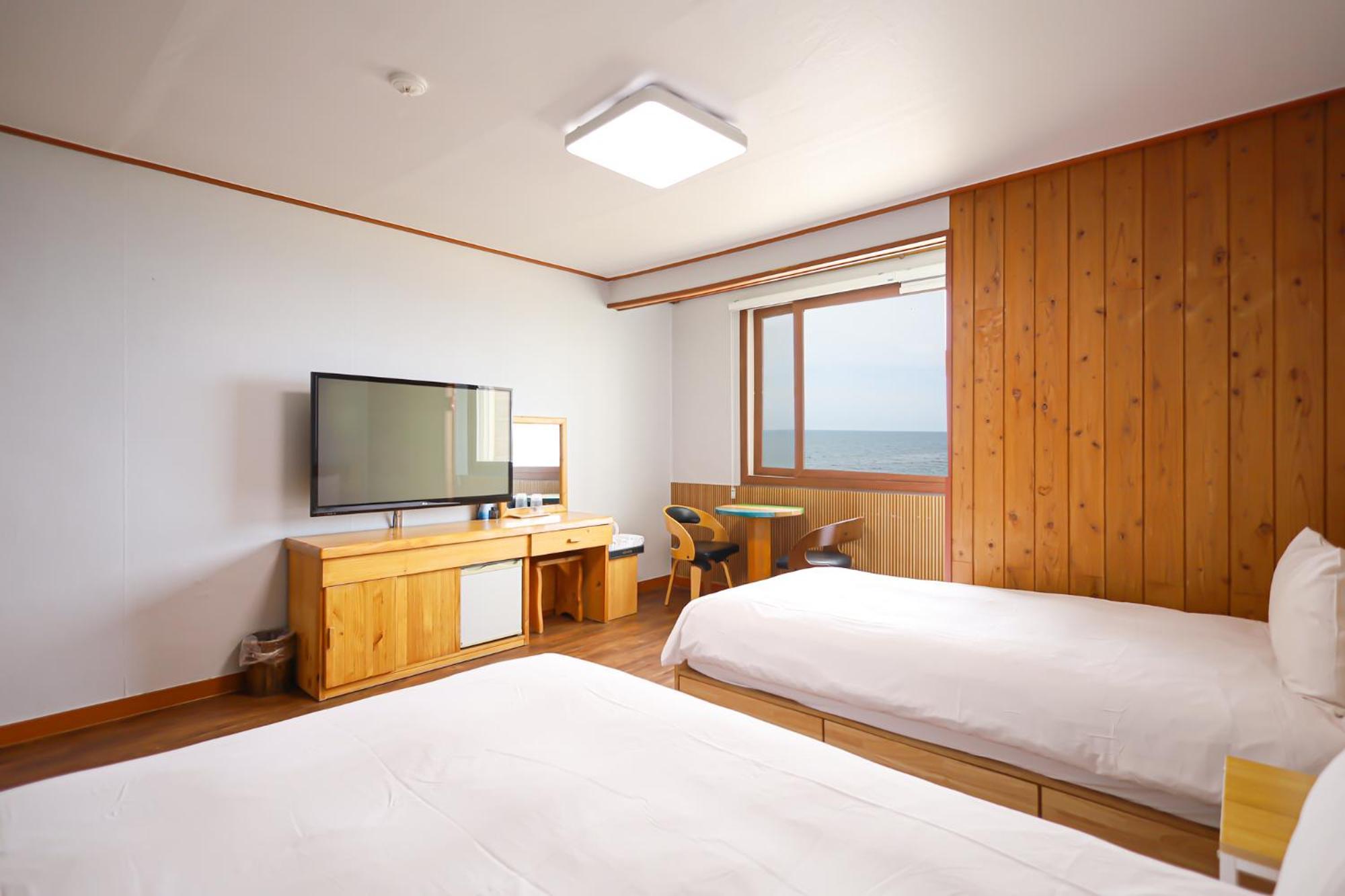Fantastic Ocean View Sydney Hotel Чеджу Екстериор снимка