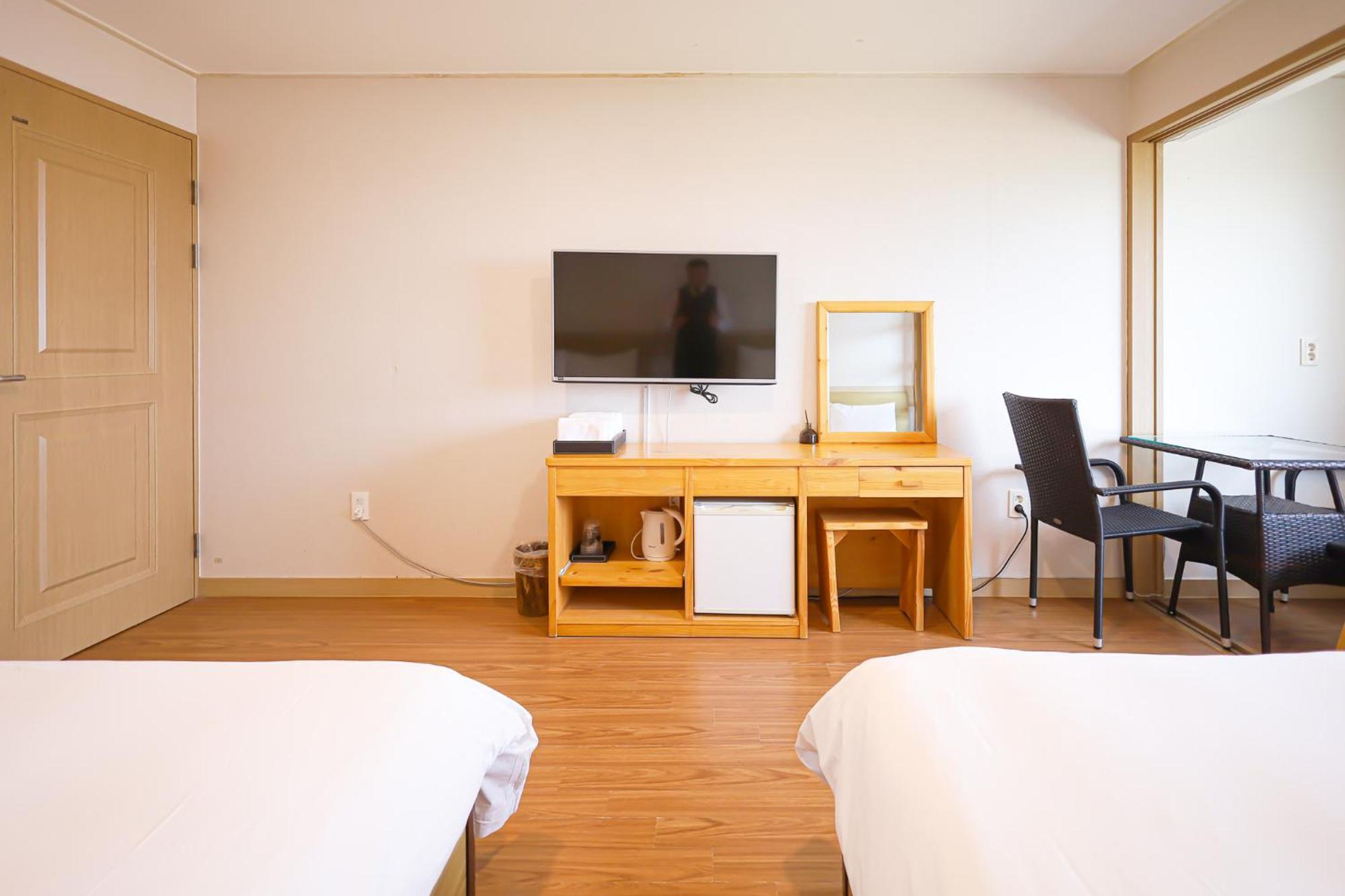 Fantastic Ocean View Sydney Hotel Чеджу Екстериор снимка