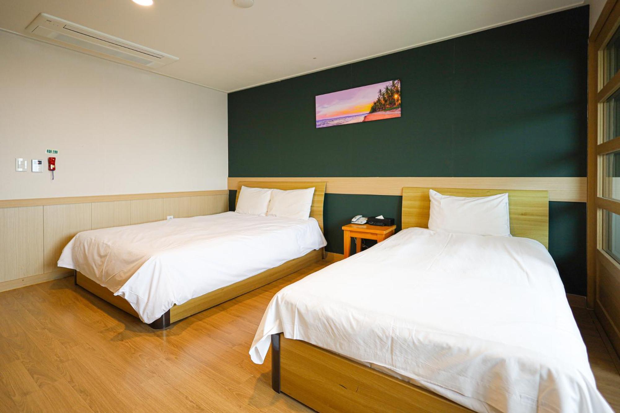 Fantastic Ocean View Sydney Hotel Чеджу Екстериор снимка