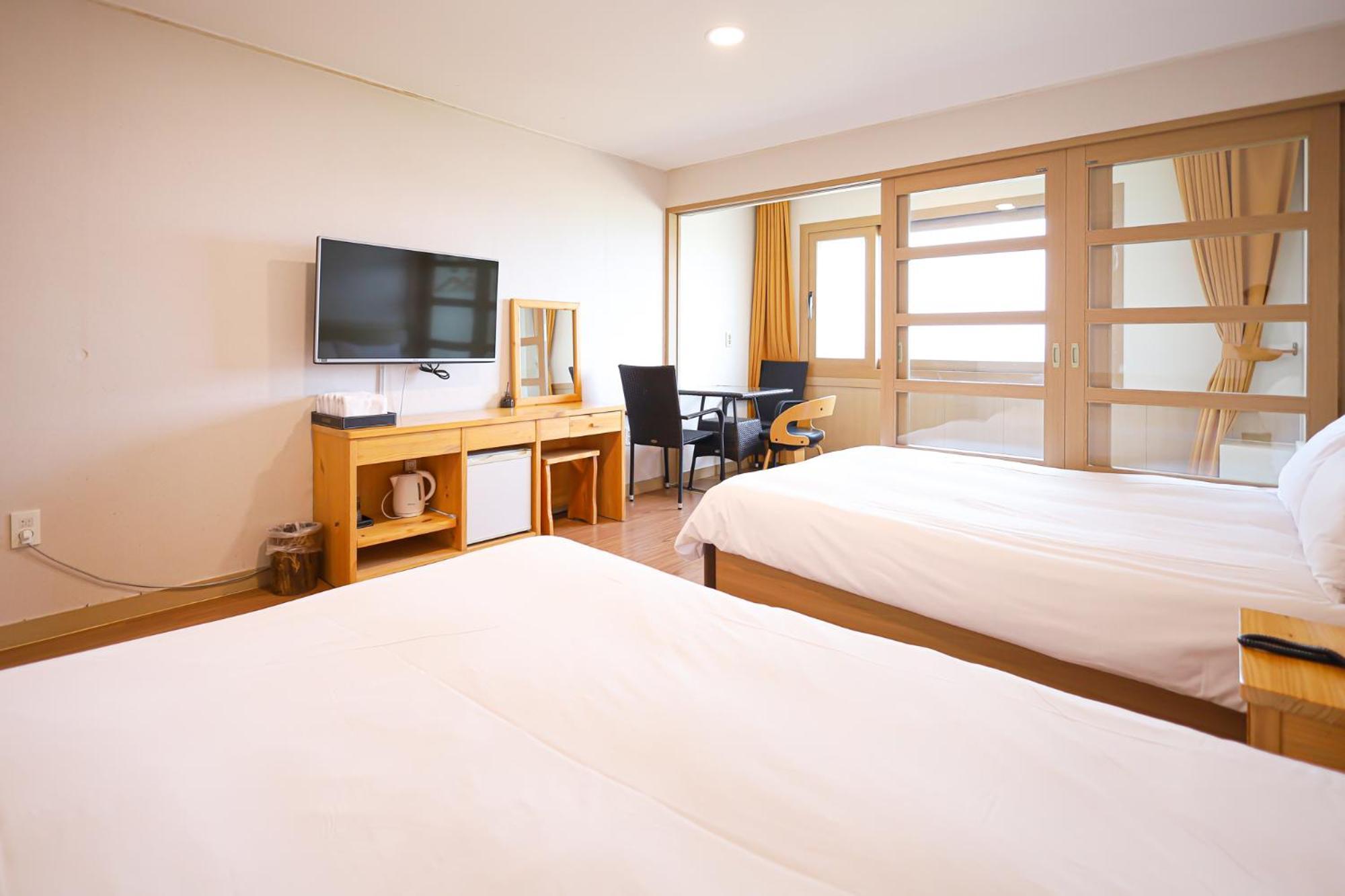 Fantastic Ocean View Sydney Hotel Чеджу Екстериор снимка