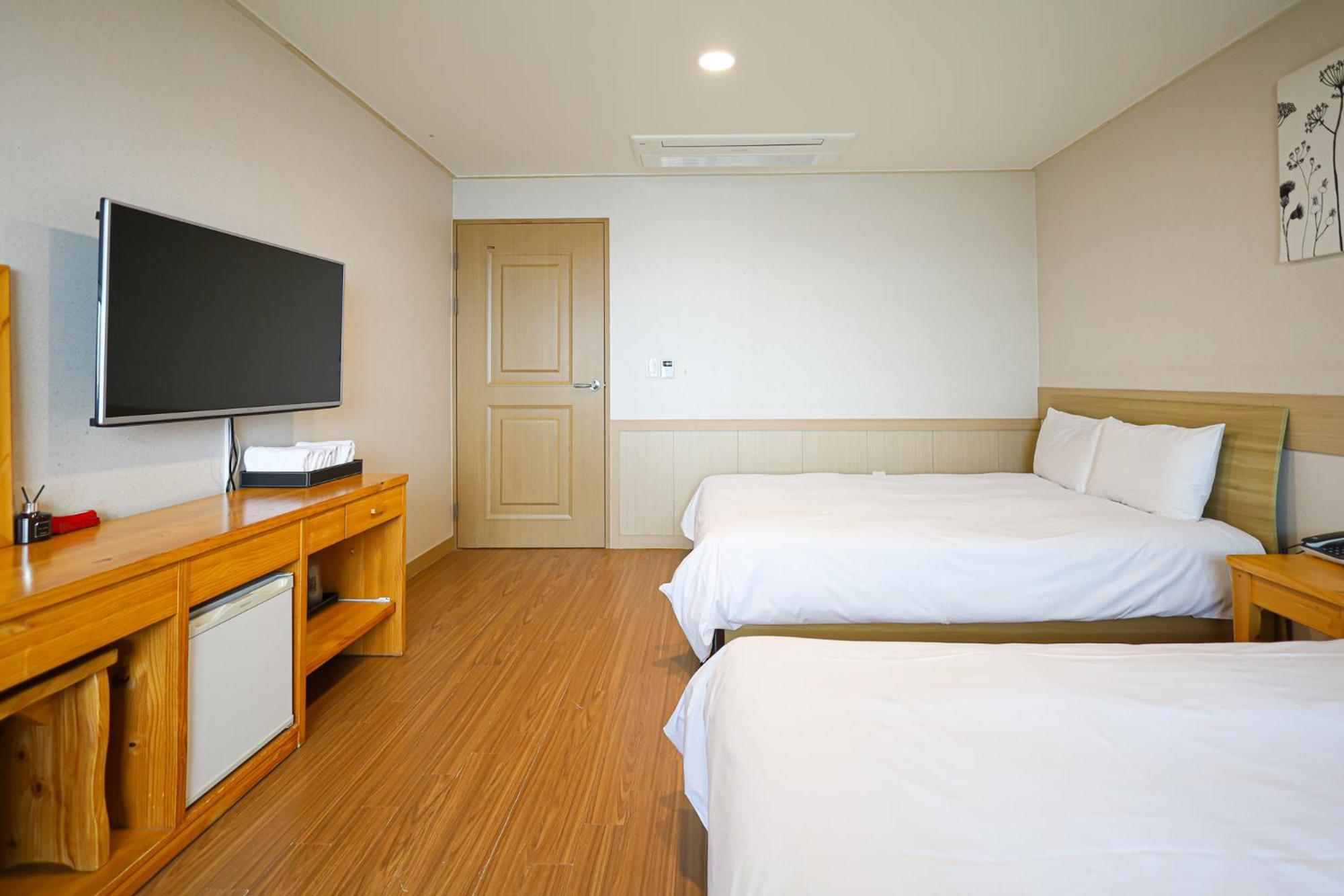 Fantastic Ocean View Sydney Hotel Чеджу Екстериор снимка
