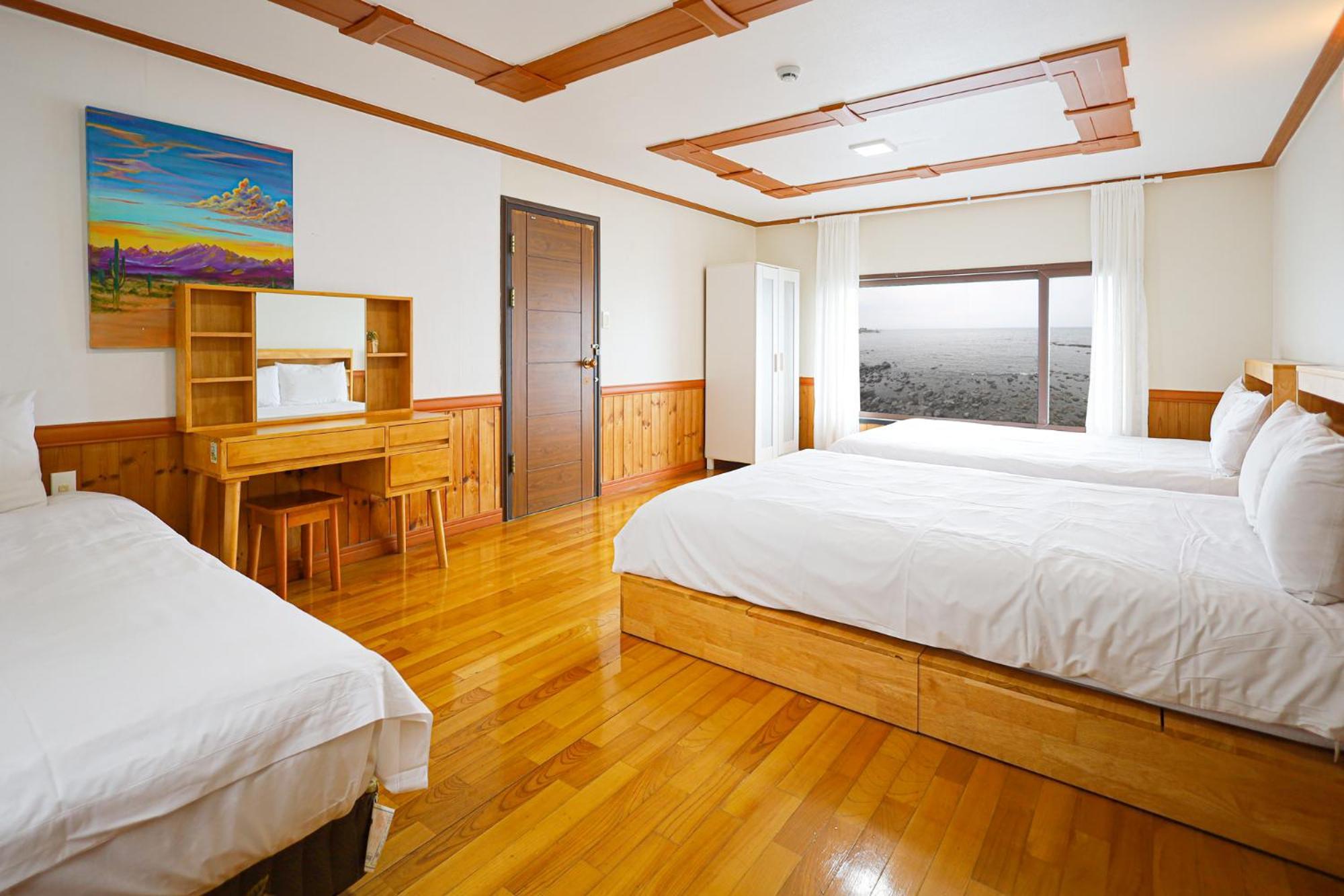 Fantastic Ocean View Sydney Hotel Чеджу Екстериор снимка
