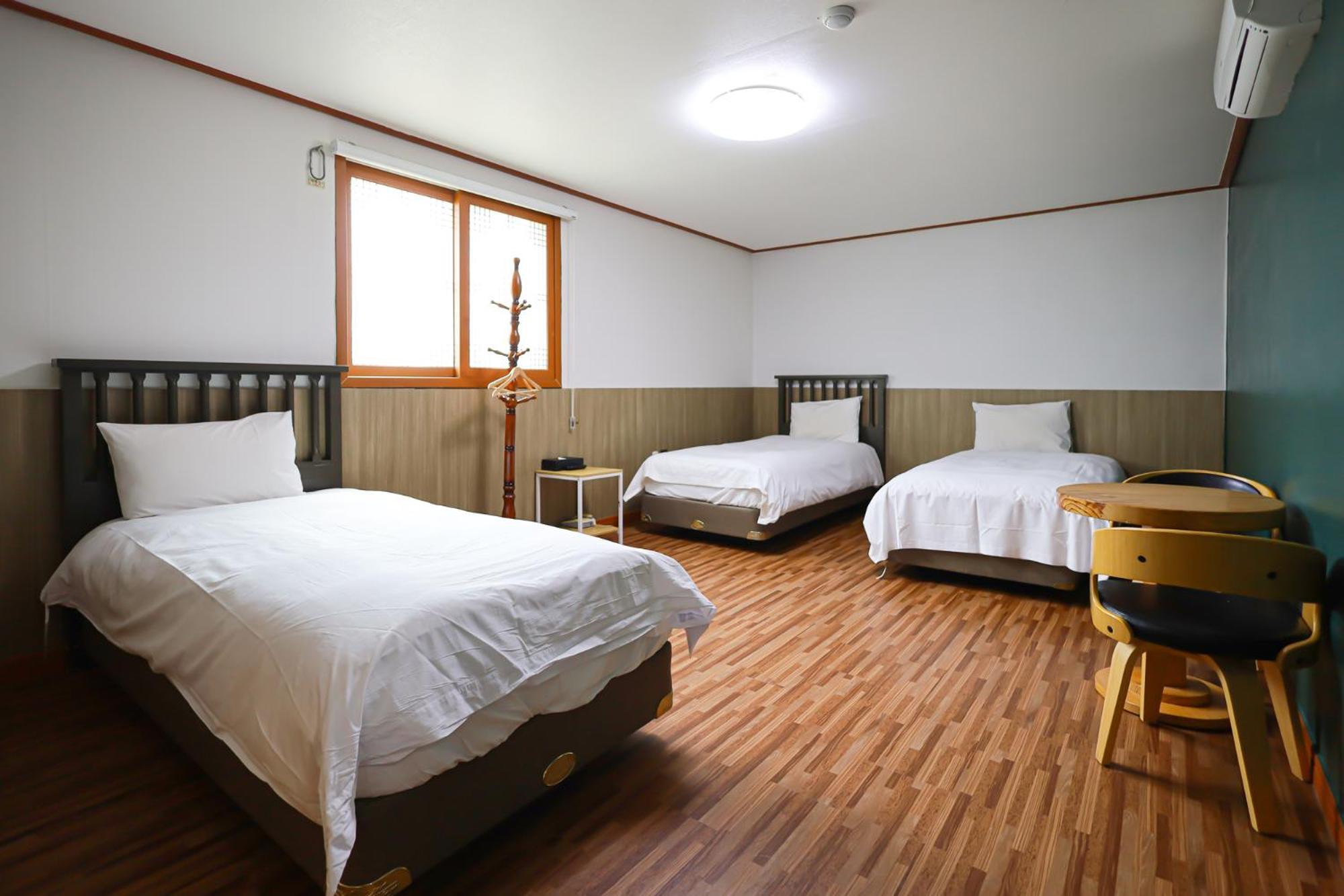Fantastic Ocean View Sydney Hotel Чеджу Екстериор снимка