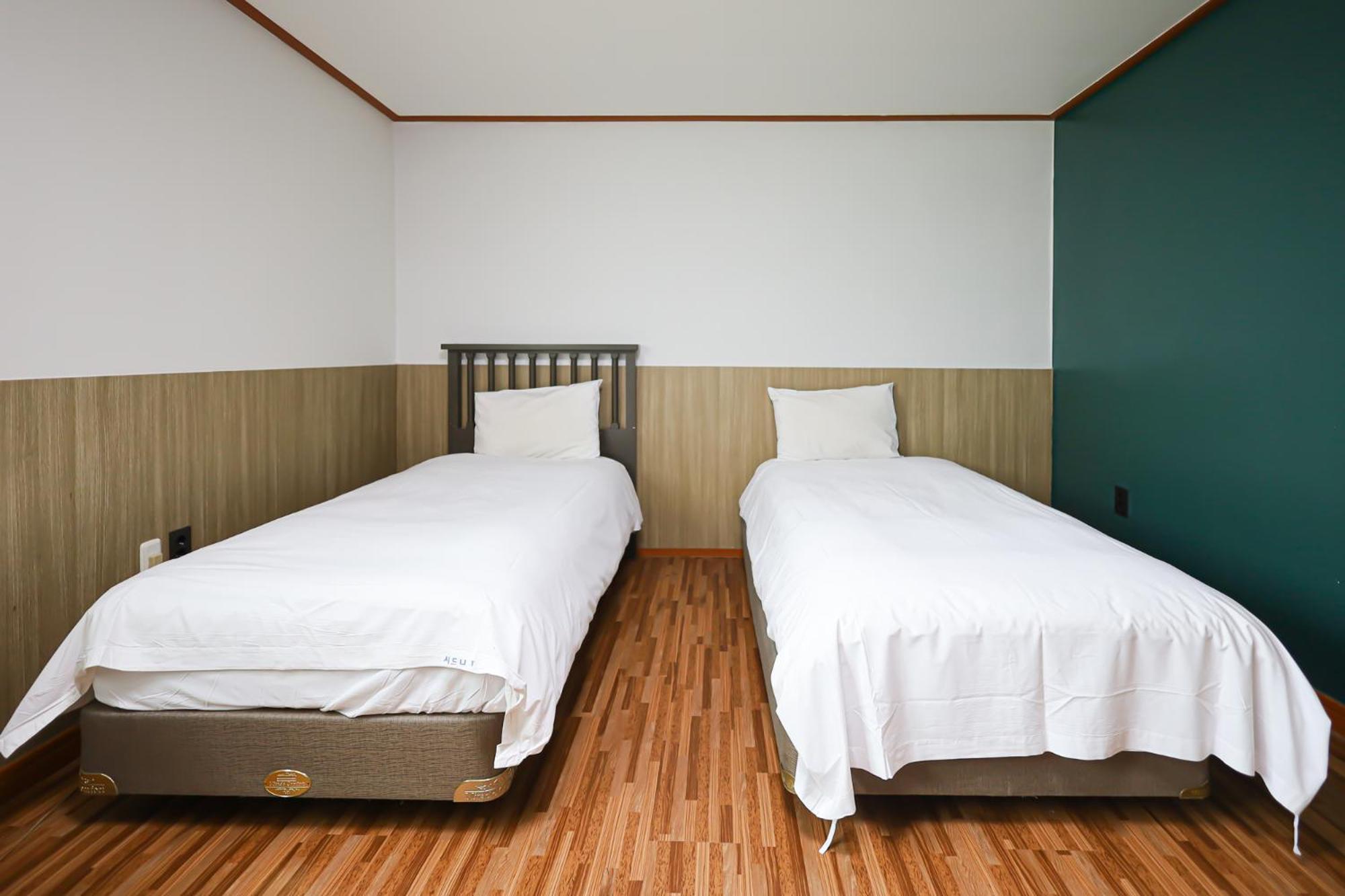 Fantastic Ocean View Sydney Hotel Чеджу Екстериор снимка