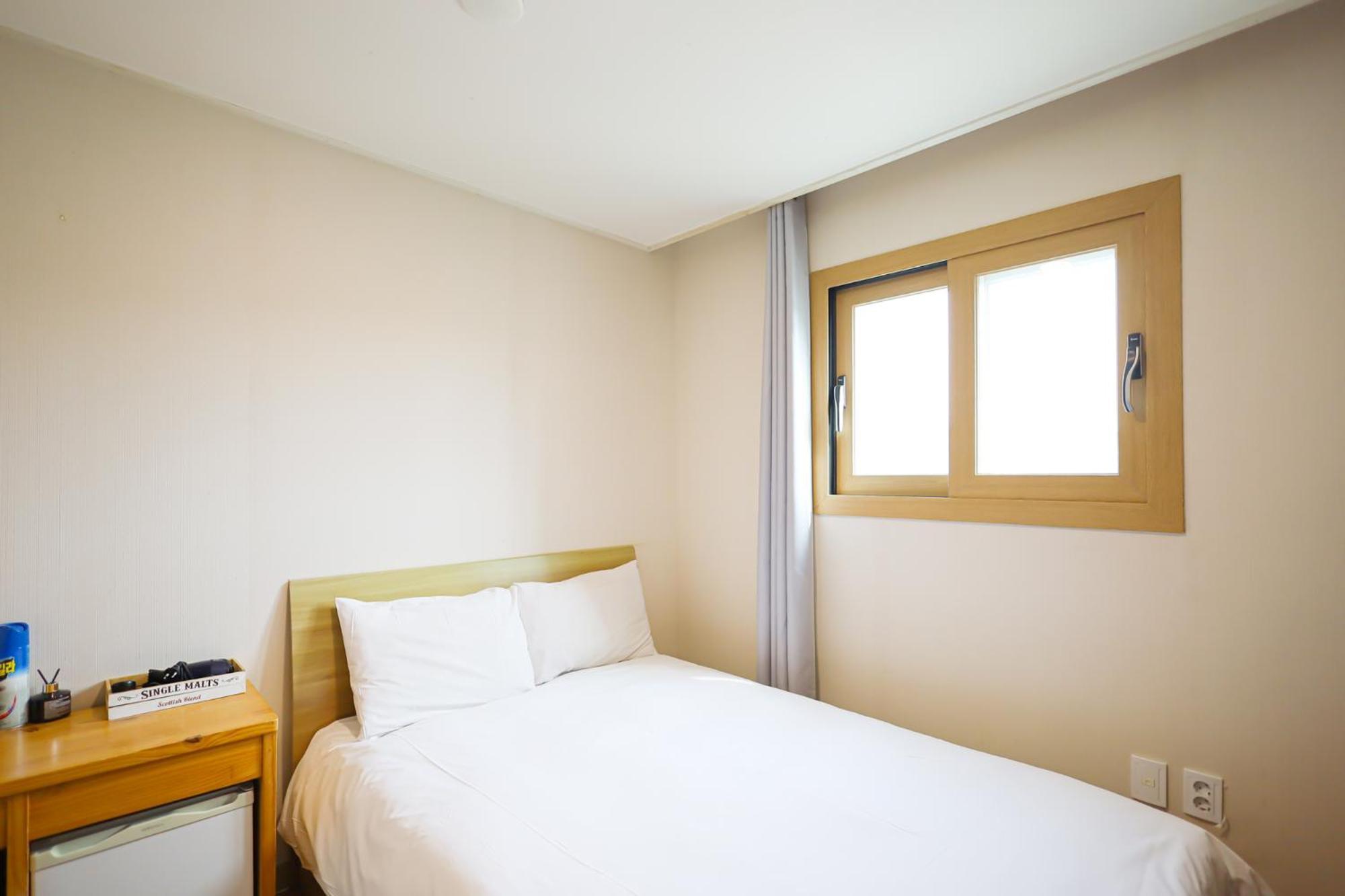Fantastic Ocean View Sydney Hotel Чеджу Екстериор снимка