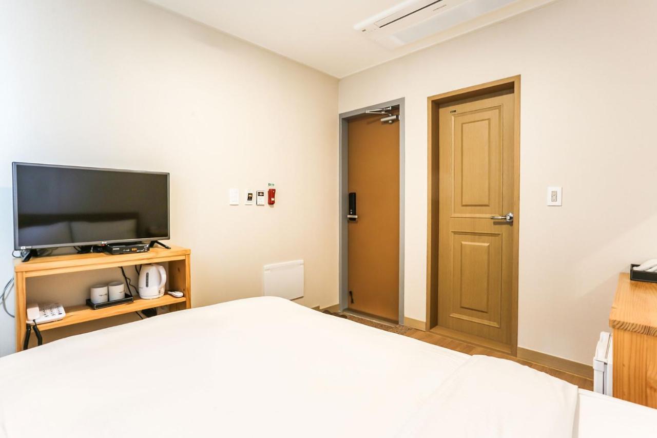 Fantastic Ocean View Sydney Hotel Чеджу Екстериор снимка