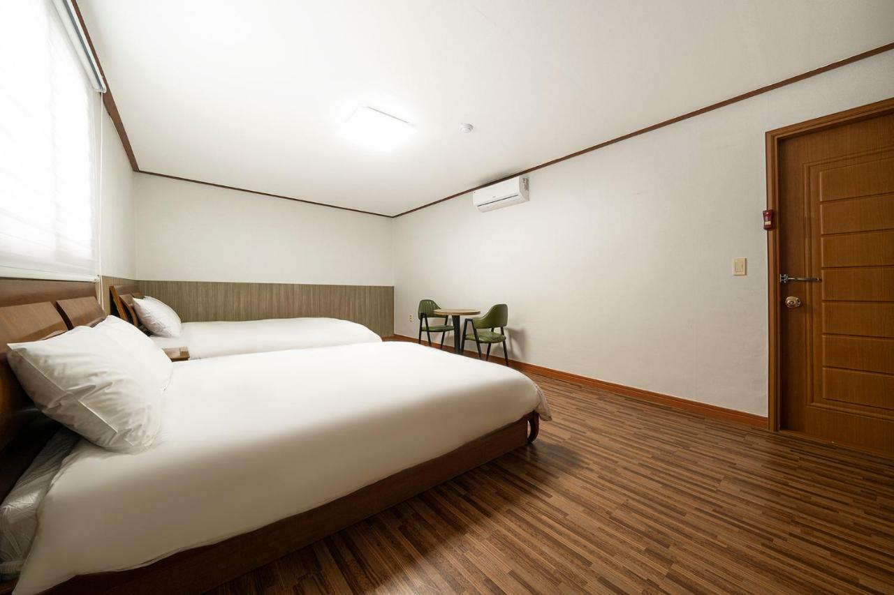 Fantastic Ocean View Sydney Hotel Чеджу Екстериор снимка